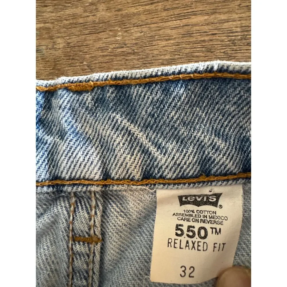 Vintage 90s Levi’s orange tab 550 high rise shorts Size 32